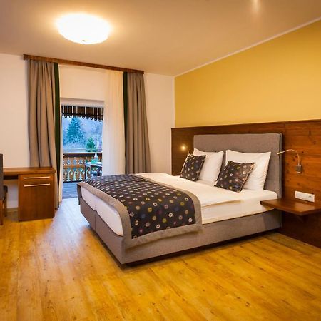 فندق فيشباخفي  Gasthof Zum Forsthaus المظهر الخارجي الصورة