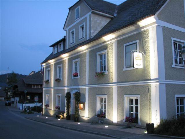 فندق فيشباخفي  Gasthof Zum Forsthaus المظهر الخارجي الصورة